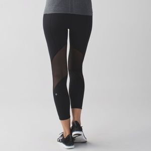 Lululemon All Meshed Up 7/8 tight